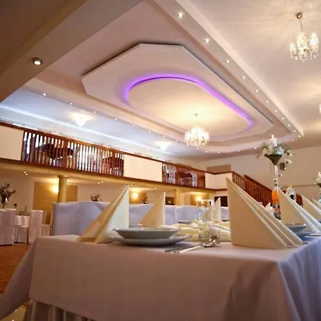 Hotell Restauracja Kassandra Września